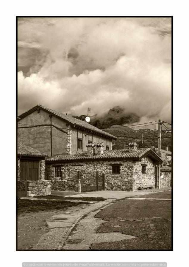 Casa Rural La Corva Triollo Екстериор снимка